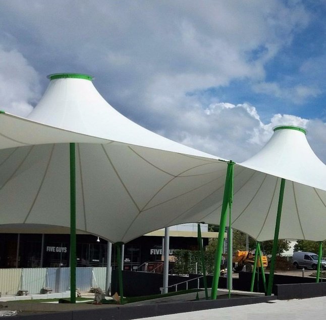 Two Cons Tents – Five Guys Makassar